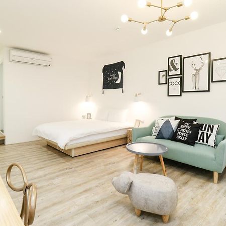 Book Apartment Taipei Luaran gambar